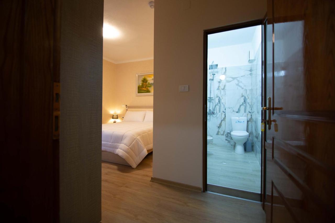 Vila Lika Hotell Korce Eksteriør bilde