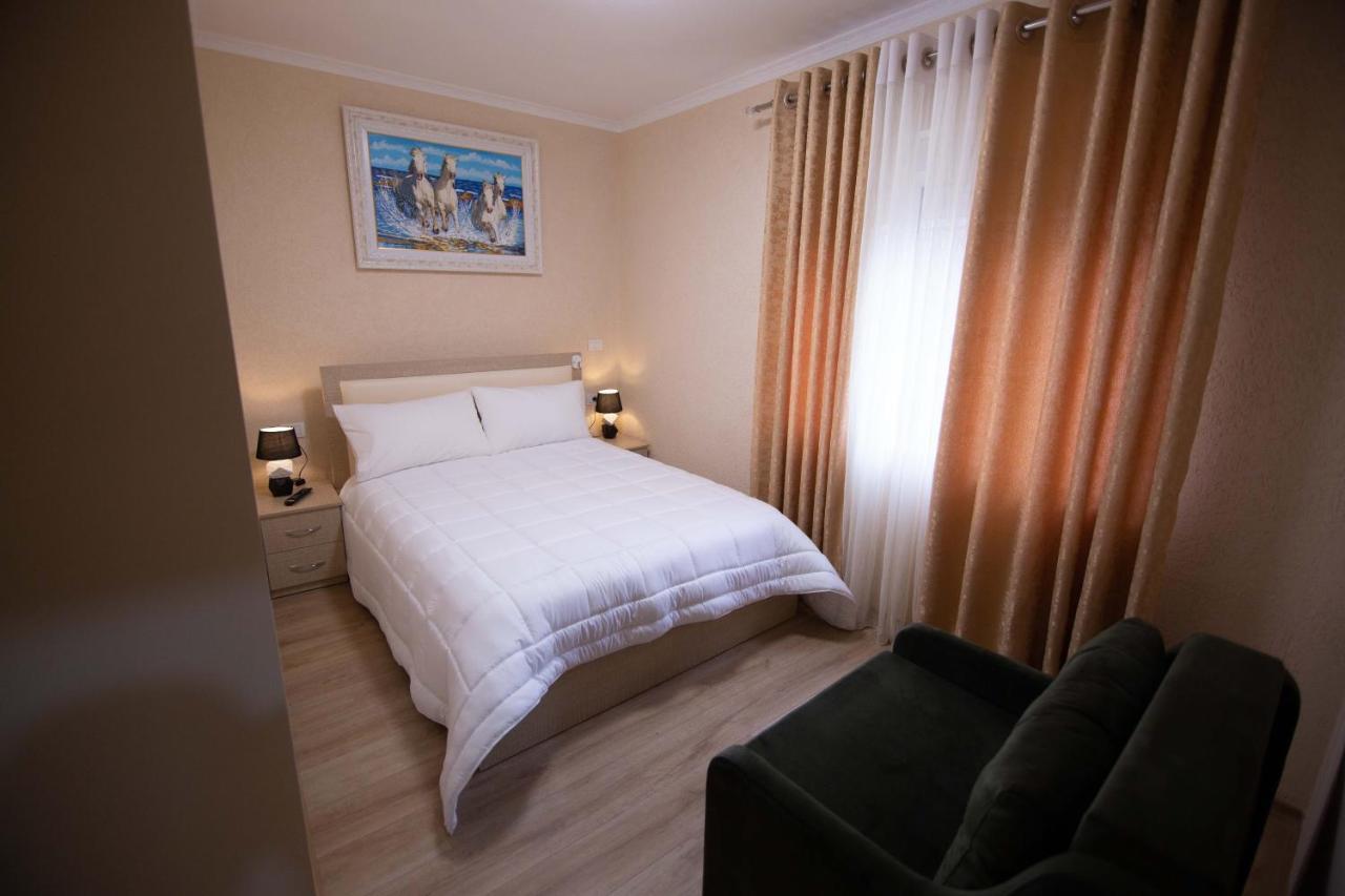 Vila Lika Hotell Korce Eksteriør bilde