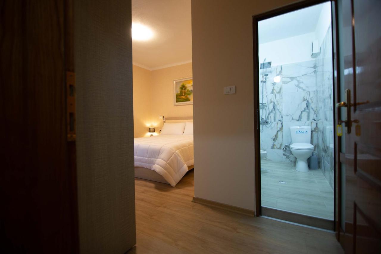 Vila Lika Hotell Korce Eksteriør bilde