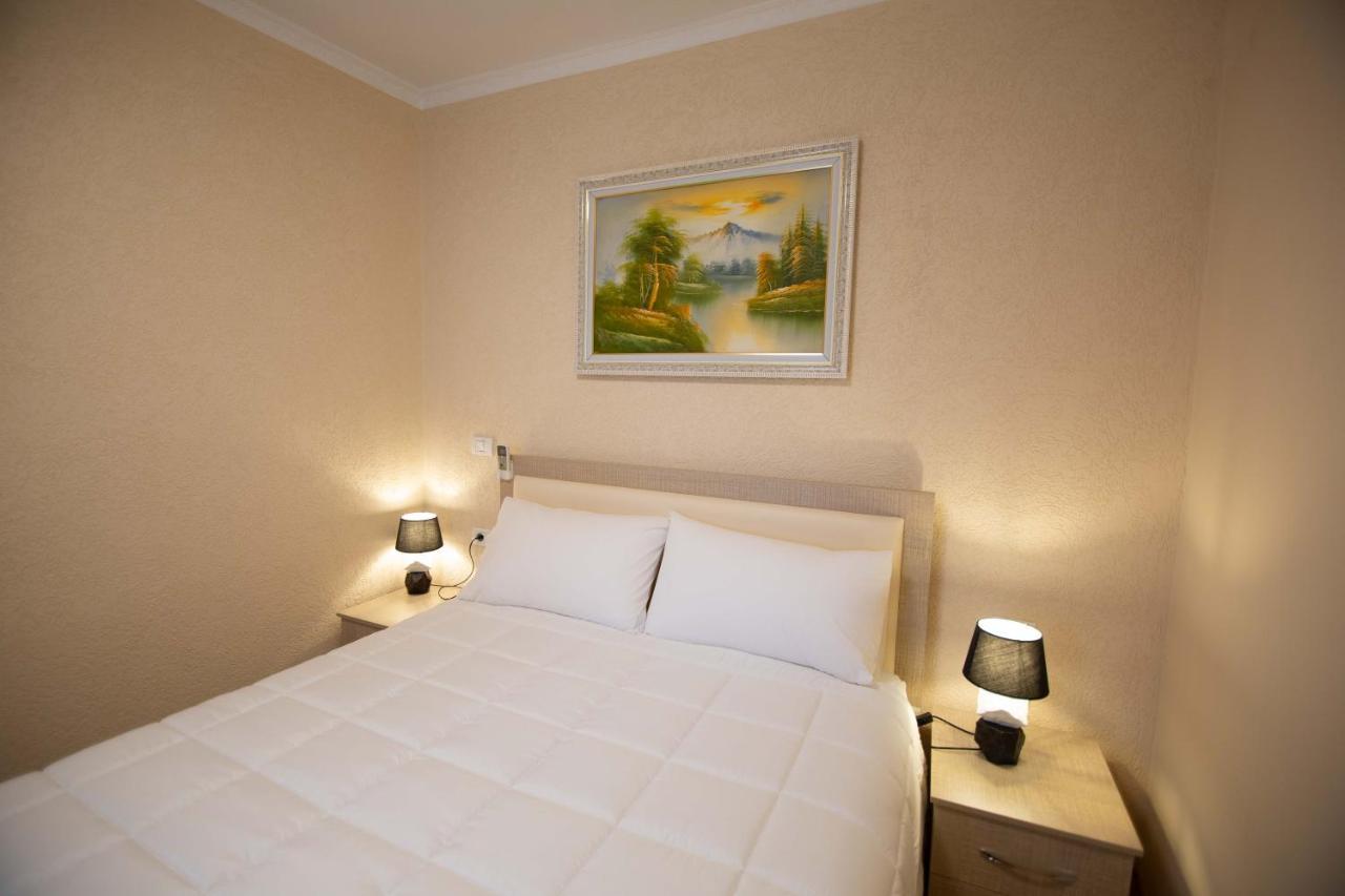 Vila Lika Hotell Korce Eksteriør bilde