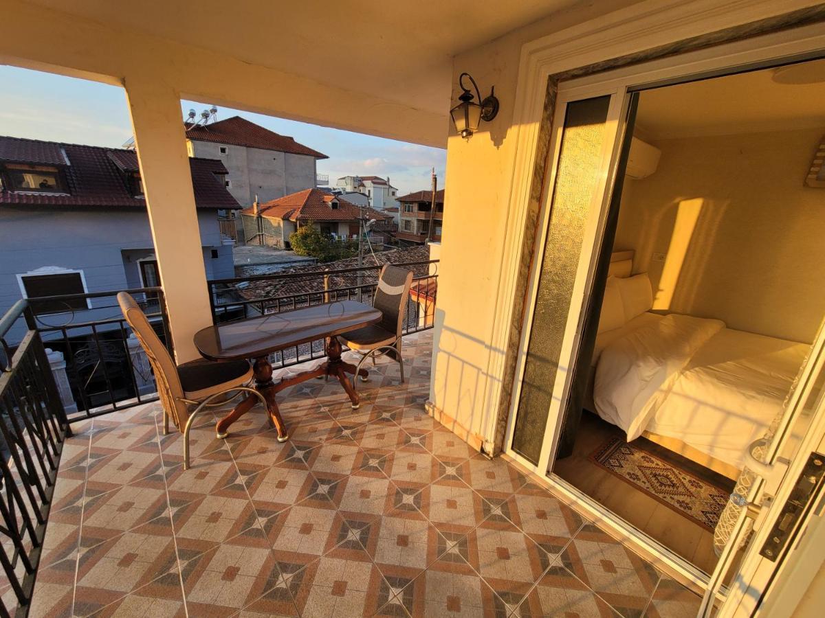 Vila Lika Hotell Korce Eksteriør bilde