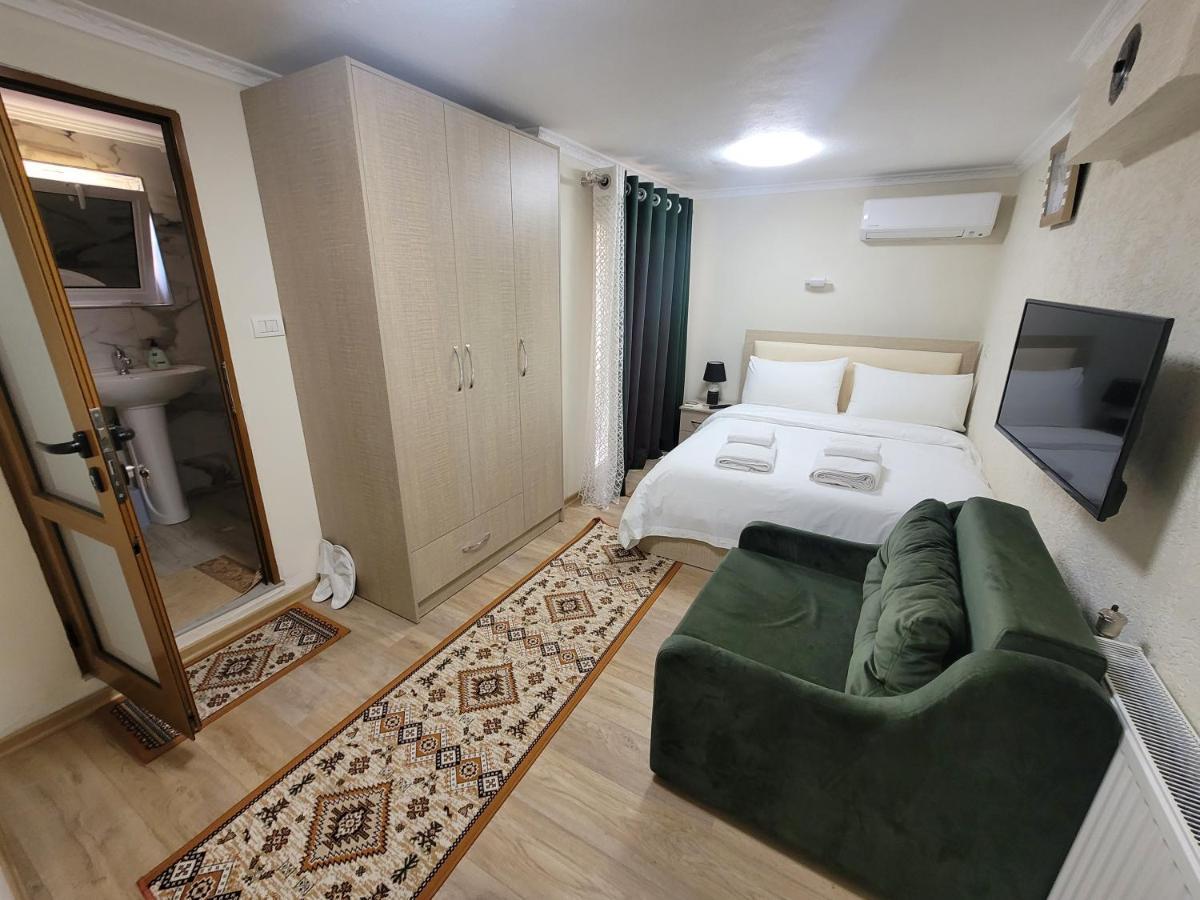 Vila Lika Hotell Korce Eksteriør bilde